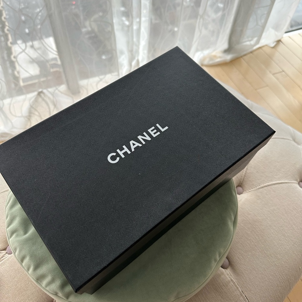 Authentic Chanel Shoe Box with tissue paper included. Brand new Excellent cond. - Picture 3 of 6